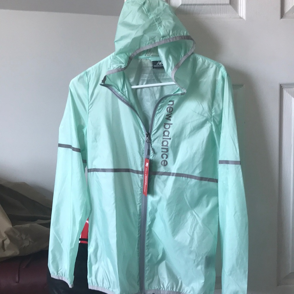 New balance water resistant activewear